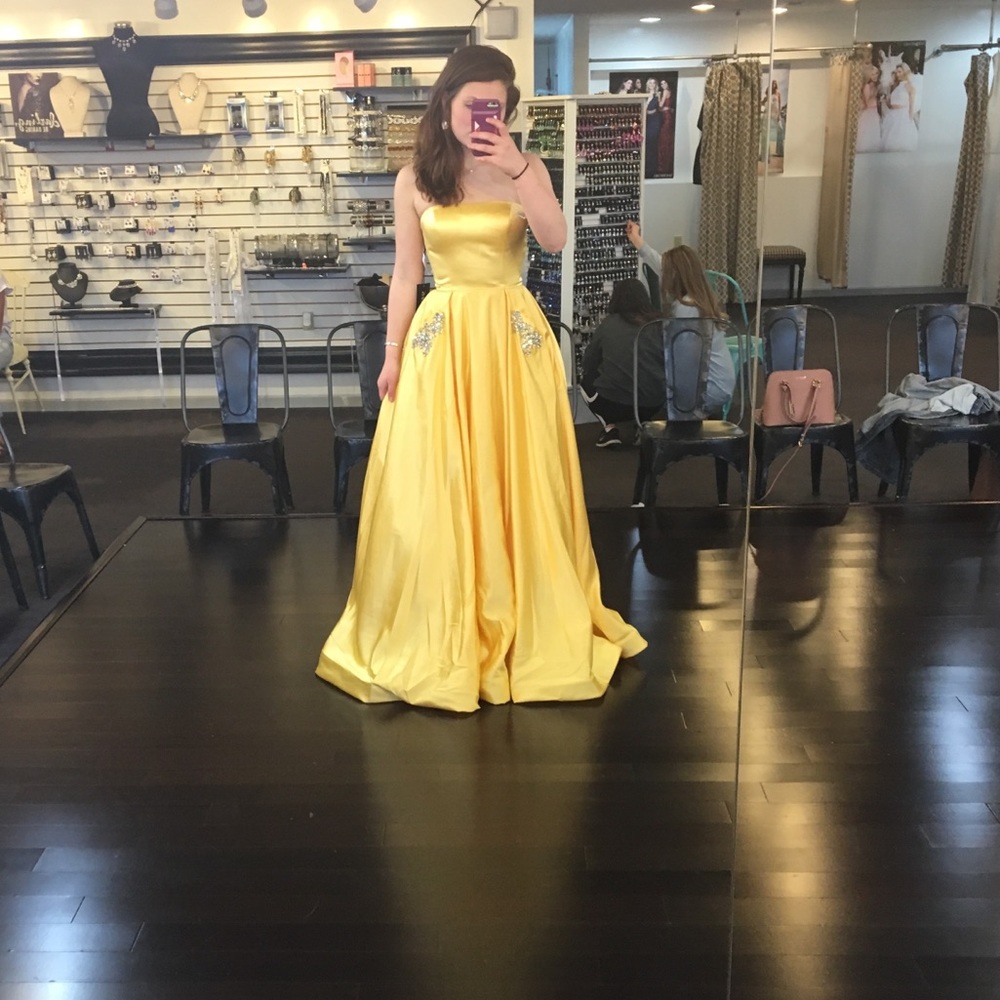 Never worn Sherri Hill gown!